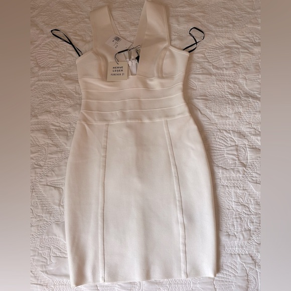 Forever 21 X Herve leger white dres - Picture 1 of 3